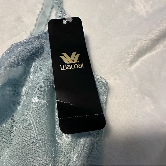 Wacoal 851122 Feminine Edge Underwire Bra 32D 32 D NWT - Picture 3 of 7